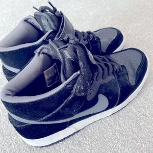 Size 11 - Nike SB Dunk Mid Pro Griptape With Strap